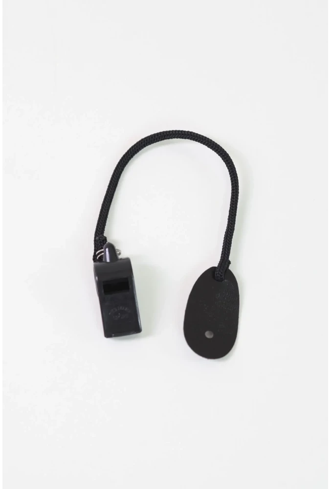 Kordonlu Dayanıklı Siyah Düdük Acil Durum ve Güvenlik Kullanımı