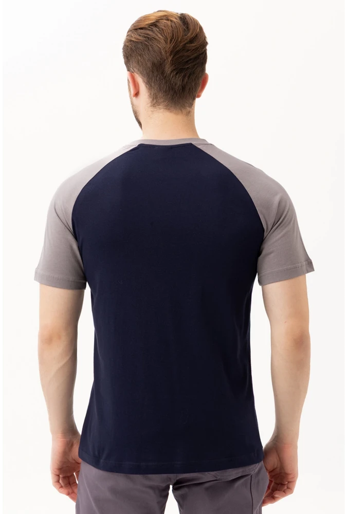 Altena V Neck T-Shirt