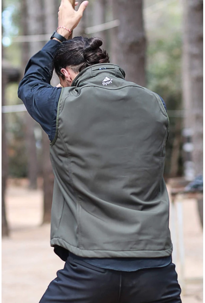 Fiyort FY82 Kenai Softshell Yelek – Rüzgar Geçirmez, Su İtici ve Nefes Alabilir Outdoor Yelek