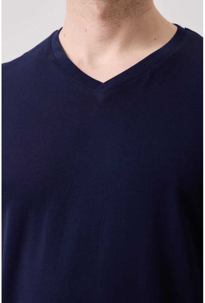 Galanthus V Yaka T-Shirt - Nefes Alabilir, Rahat ve Şık Tasarım