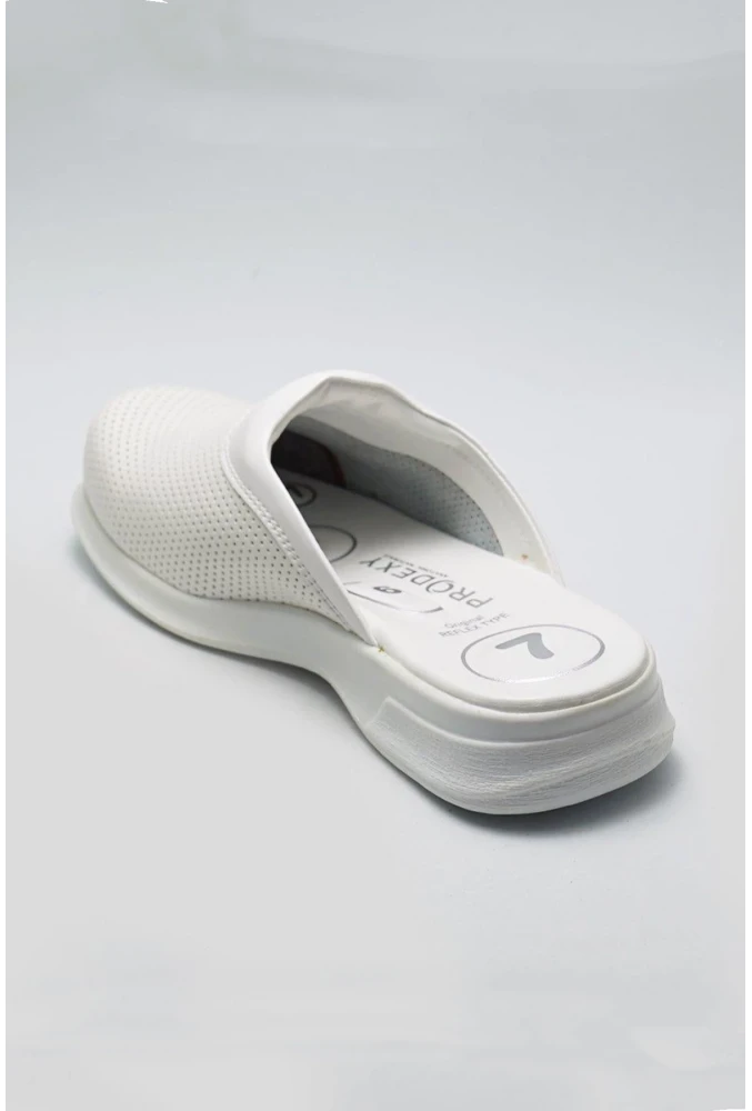 Prodexy EKO Unisex Terlik – Şık ve Rahat Seçenek, Siyah ve Beyaz Renklerle Stilinizi Tamamlayın