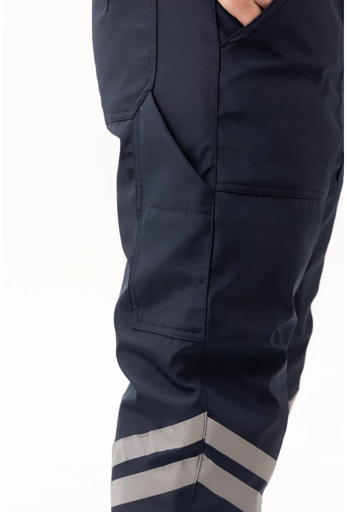 Lotus Kışlık Pantolon – Soğuk Havalarda Üstün Koruma ve Konfor