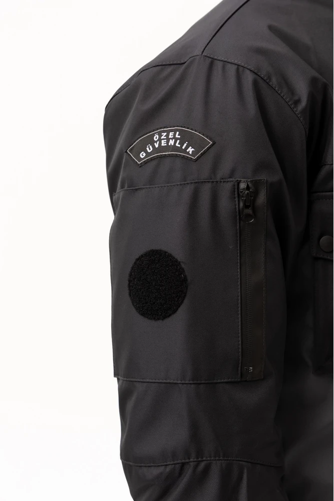 Güvenlik Kıyafeti KM Kaban Soğuk Havalara Dayanıklı Reflektörlü Kışlık Mont Modeli