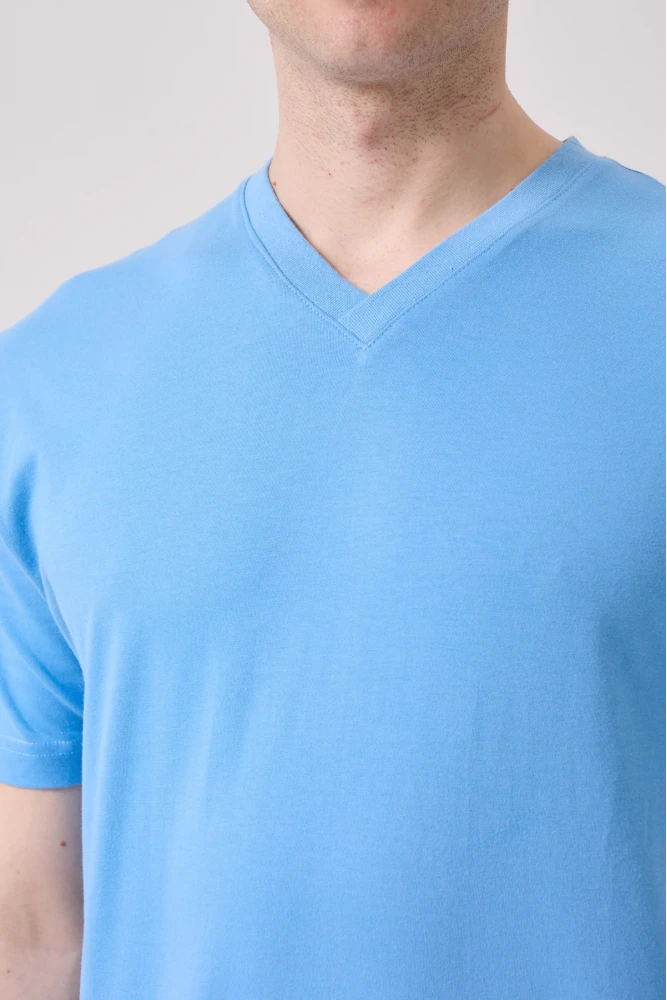 Galanthus V Yaka T-Shirt - Nefes Alabilir, Rahat ve Şık Tasarım