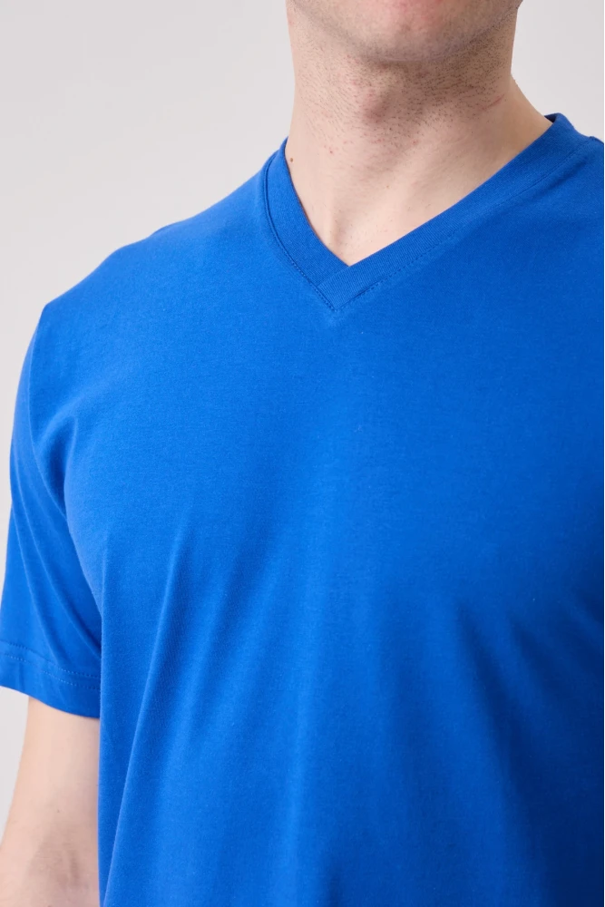 Galanthus V Yaka T-Shirt - Nefes Alabilir, Rahat ve Şık Tasarım