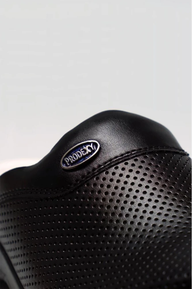 Prodexy EKO Unisex Terlik – Şık ve Rahat Seçenek, Siyah ve Beyaz Renklerle Stilinizi Tamamlayın