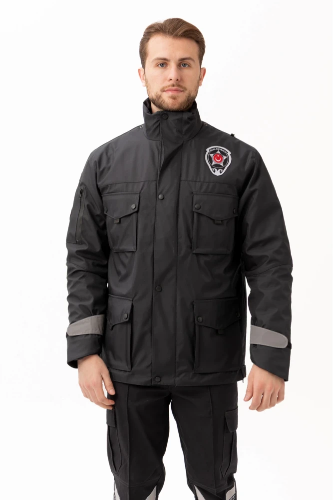 Güvenlik Kıyafeti KM Kaban Soğuk Havalara Dayanıklı Reflektörlü Kışlık Mont Modeli