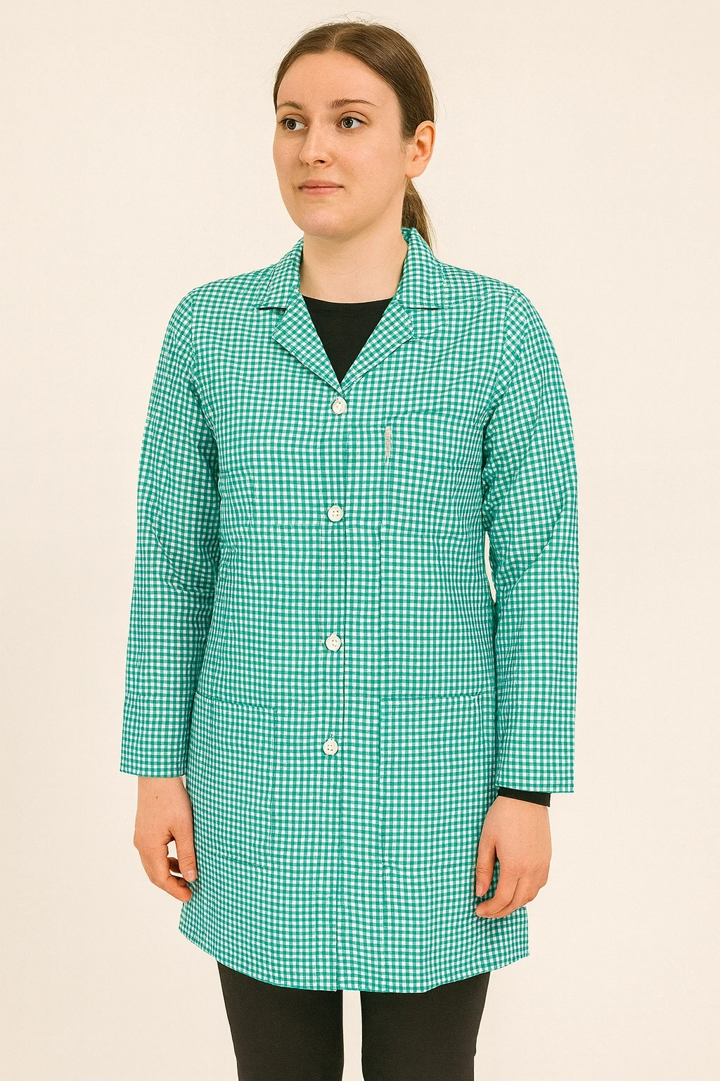 Pötikare Desenli Uzun Kollu Kadın Çalışma Önlüğü – Rahat, Dayanıklı ve Şık Model