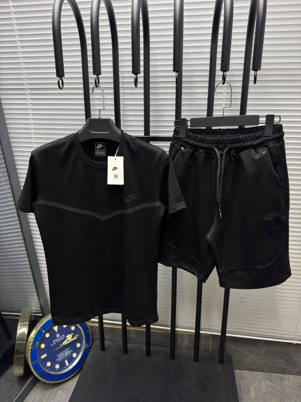 TECH FLEECE ŞORTLU TAKIM SİYAH