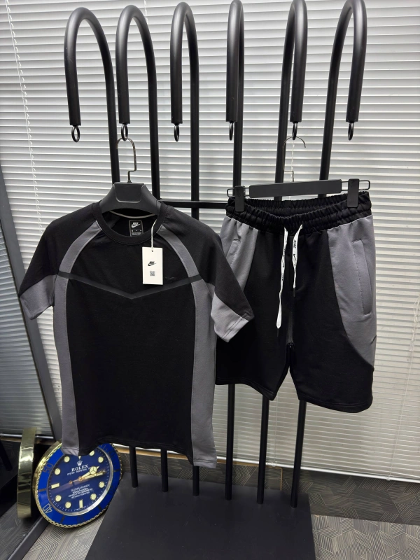 TECH FLEECE YENİ SEZON ŞORTLU TAKIM SİYAH