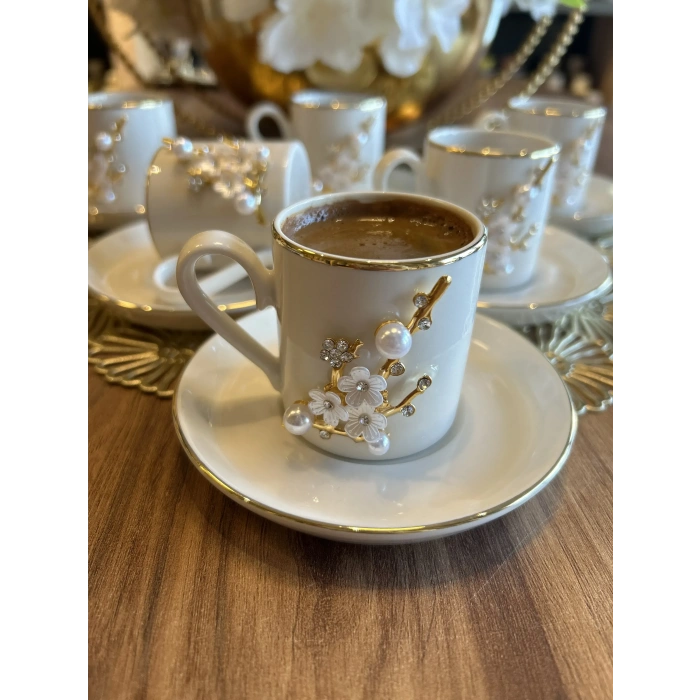 6 kişilik porselen fincan takımı