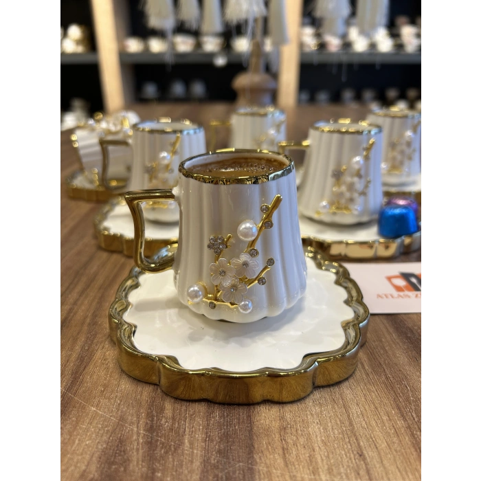 6 kişilik porselen fincan takımı