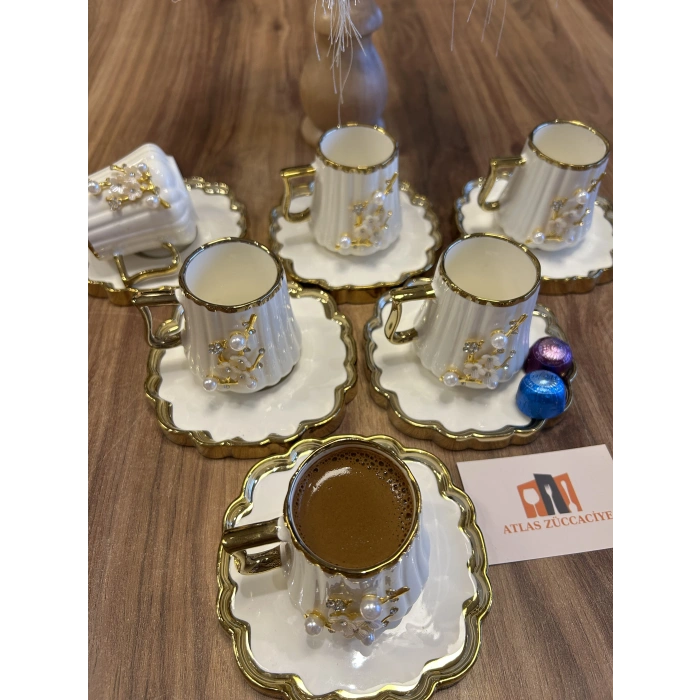 6 kişilik porselen fincan takımı