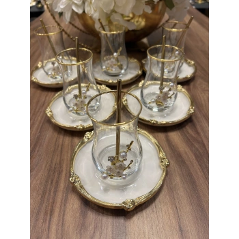 6 kişilik çay seti ( kaşıklar dahil )