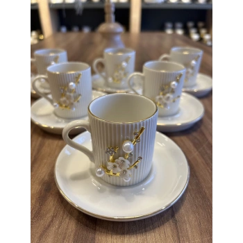 6 kişilik porselen fincan takımı
