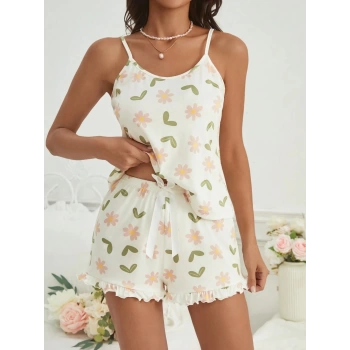 Beyaz Çiçek Desenli Kadın Şortlu Pijama Takım