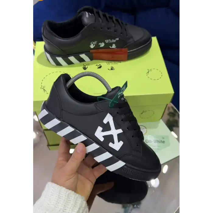 OFF WHİTE SNEAKERS