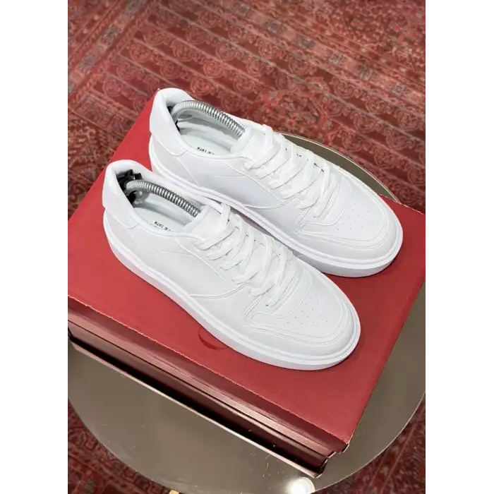 ZARA MODEL BASSİC SNEAKERS BEYAZ