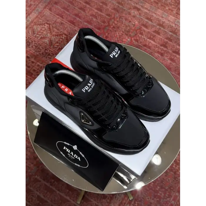 PRADA MİLANO SİYAH