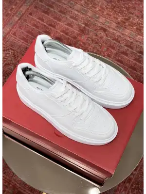 ZARA MODEL BASSİC SNEAKERS BEYAZ