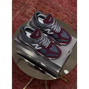 NEW BALANCE 9060-BORDO