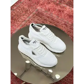 PRADA MİLANO BEYAZ