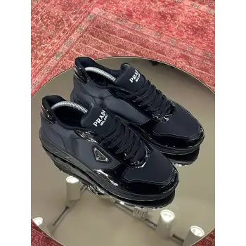 PRADA MİLANO SİYAH