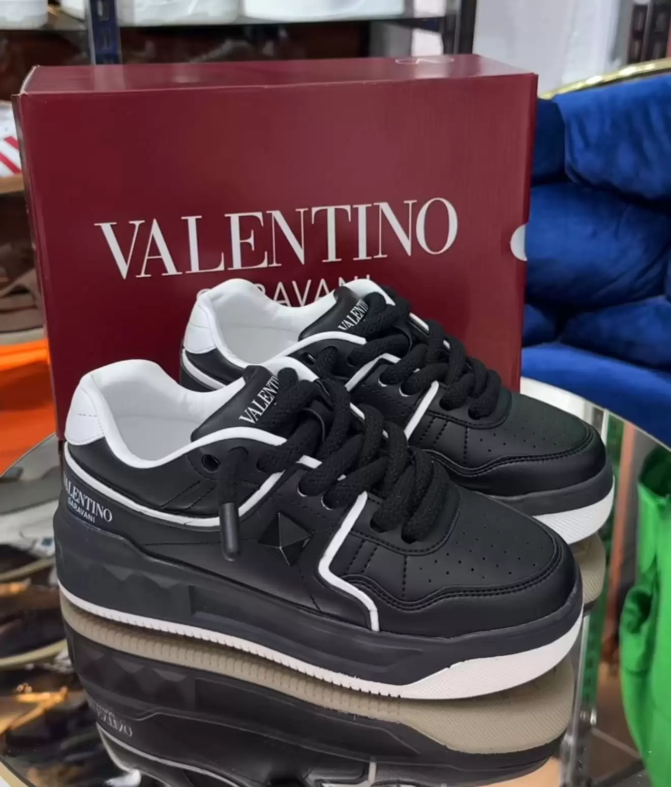 VALENTİNO GARAVANİ