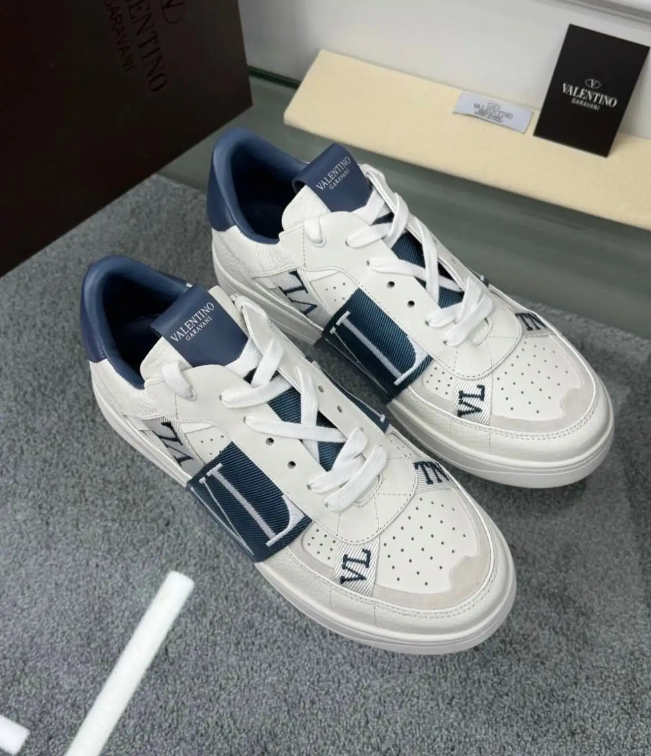 VALENTİNO GARAVANİ BANT WHİTE BLUE