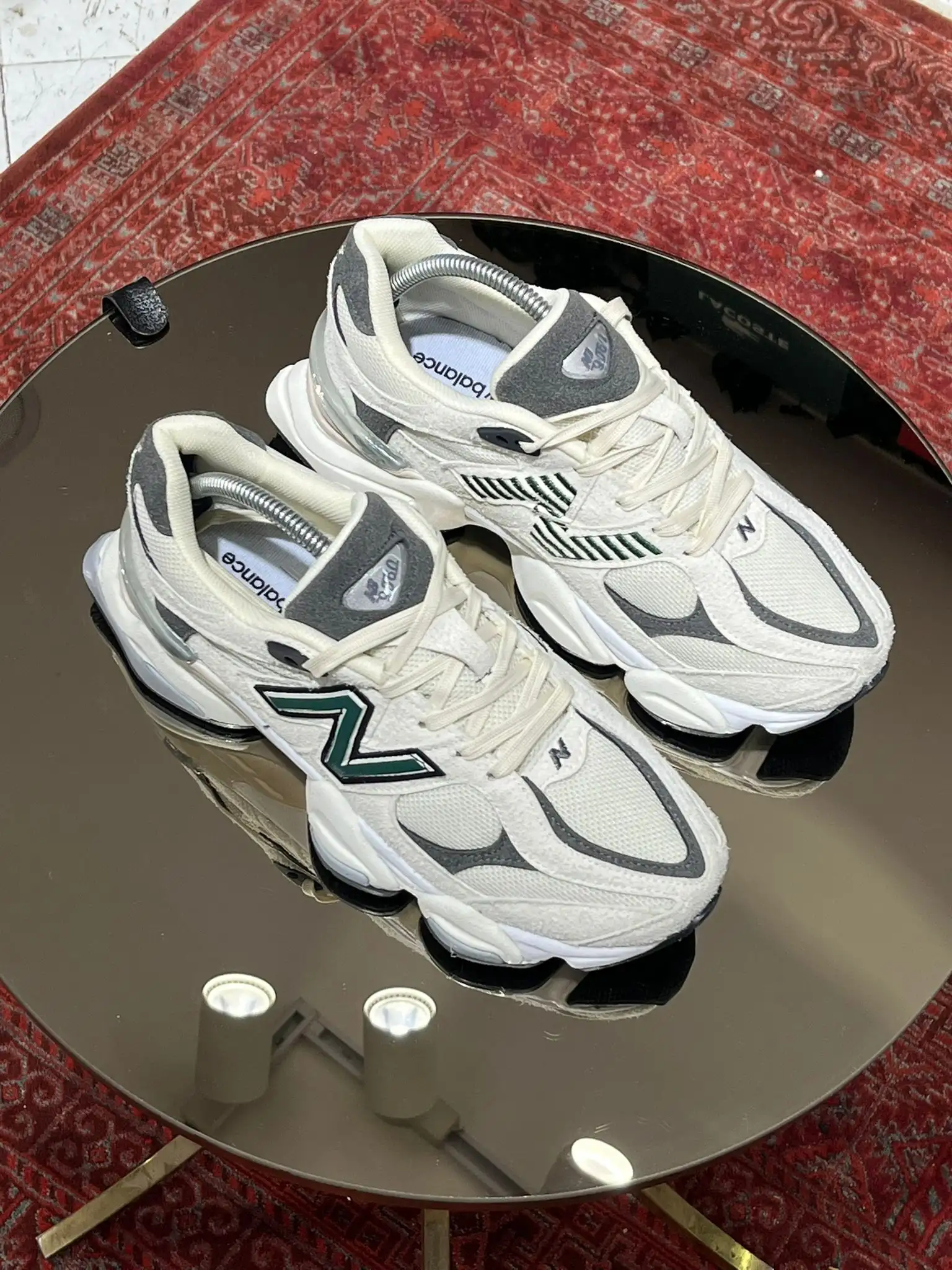 NEW BALANCE 9060 KREM