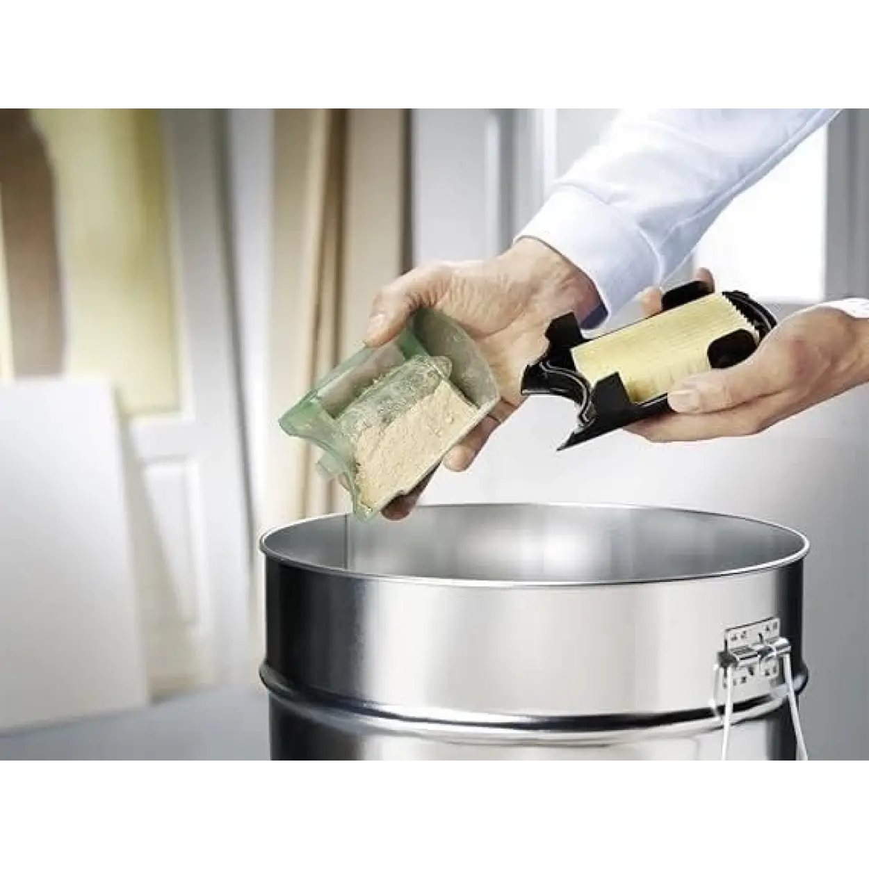 Bosch PSS 250 AE Elektrikli Titreşimli Zımpara Makinası