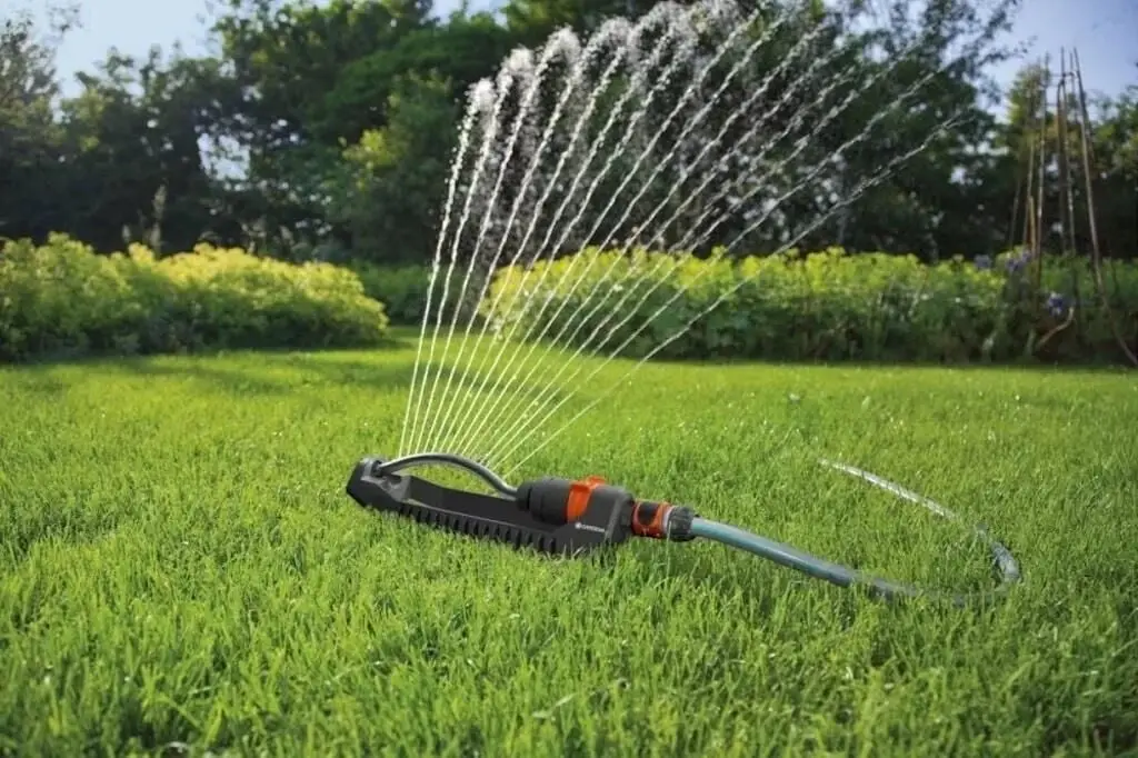 Gardena 18720 Salınımlı Çim Sulama Fıskiyesi