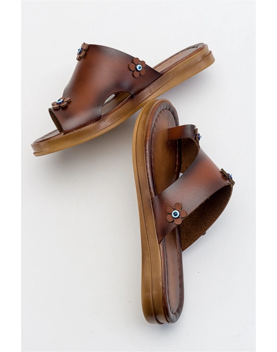 Angela Parmak Arası Çiçek Figürlü Deri Terlik