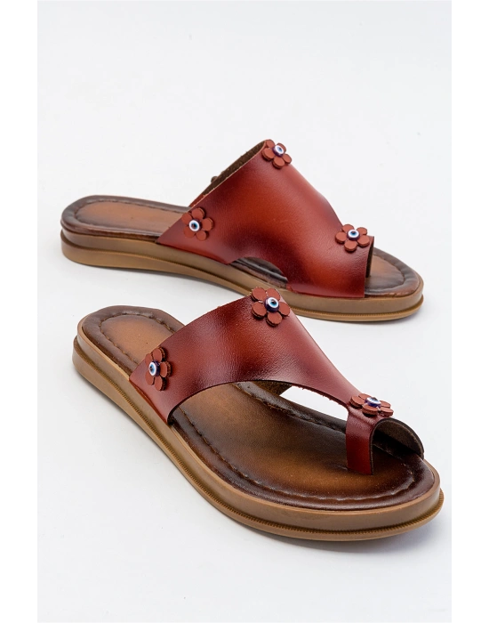 Angela Parmak Arası Çiçek Figürlü Deri Terlik