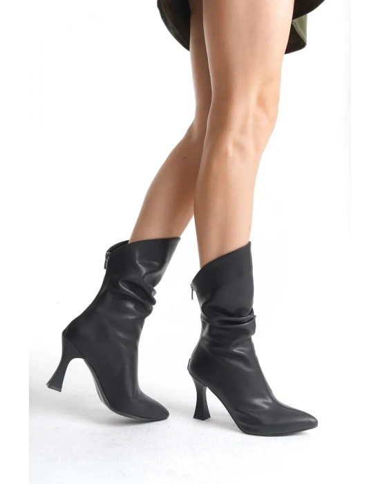 Marta Sivri Burun Körüklü Arkadan Fermuarlı Kadeh Topuklu Çizme