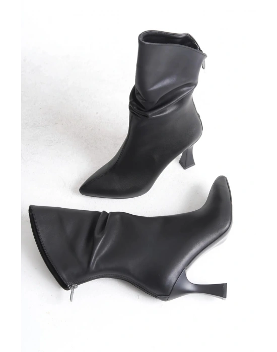 Marta Sivri Burun Körüklü Arkadan Fermuarlı Kadeh Topuklu Çizme