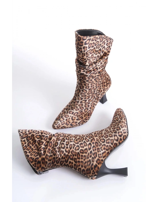 Marta Sivri Burun Körüklü Arkadan Fermuarlı Kadeh Topuklu Çizme