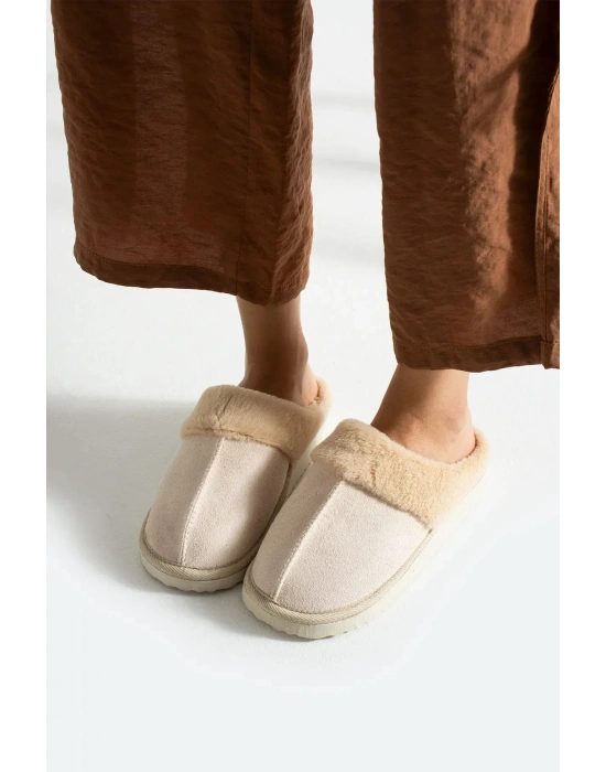 İçi Tüylü Rahat Sessiz Ev Terliği