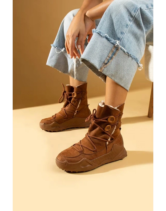 Kinga Kalın Taban Düğme Detaylı İçi Kürklü Bağcıklı Kadın Bot