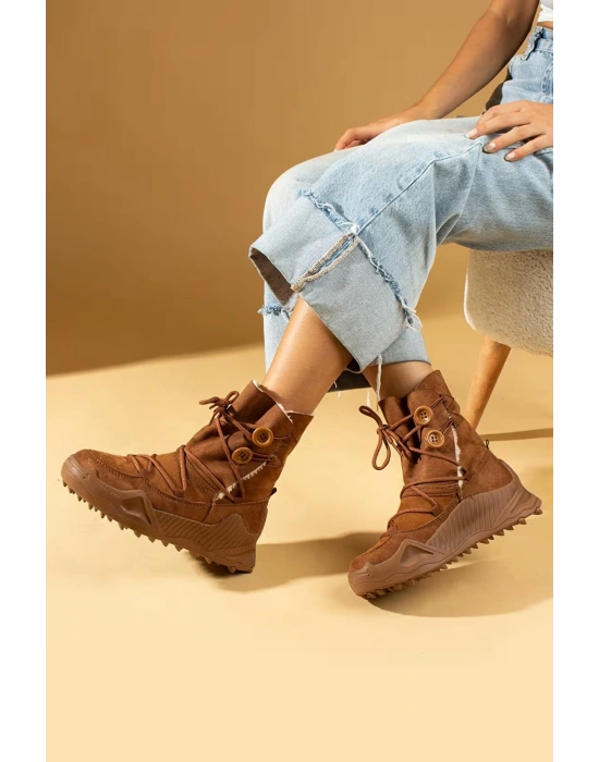 Kinga Kalın Taban Düğme Detaylı İçi Kürklü Bağcıklı Kadın Bot