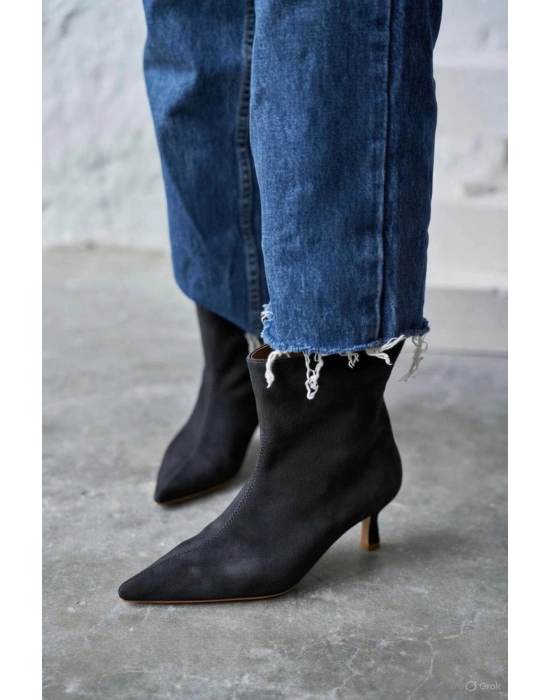 Trisha Sivri Burun Topuklu Sade Şık Kadın Kısa Süet Bot