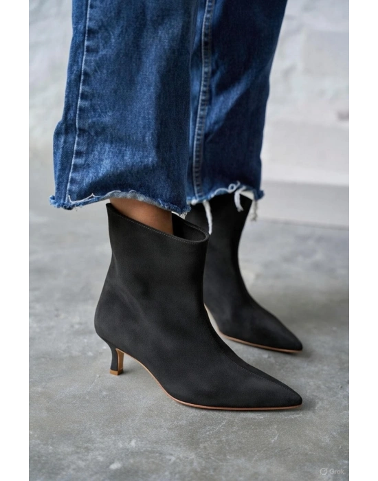 Trisha Sivri Burun Topuklu Sade Şık Kadın Kısa Süet Bot