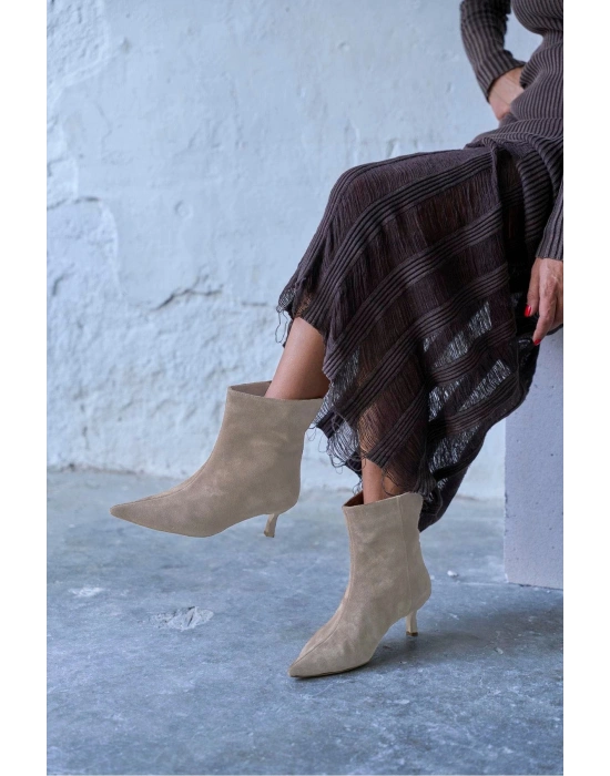 Trisha Sivri Burun Topuklu Sade Şık Kadın Kısa Süet Bot