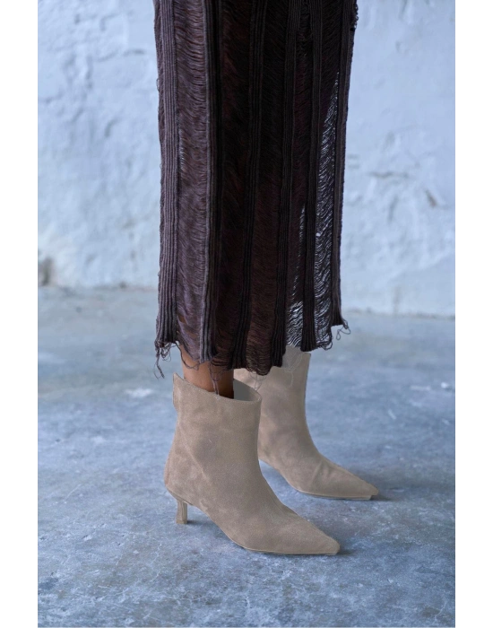 Trisha Sivri Burun Topuklu Sade Şık Kadın Kısa Süet Bot