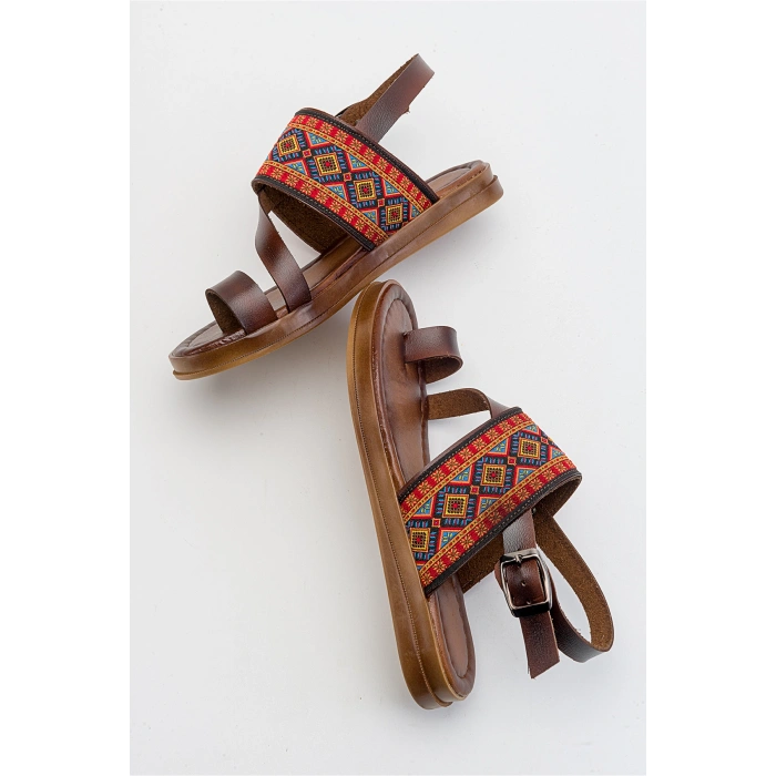 Shila Parmak Arası Çapraz Bant Deri Bodrum Sandalet