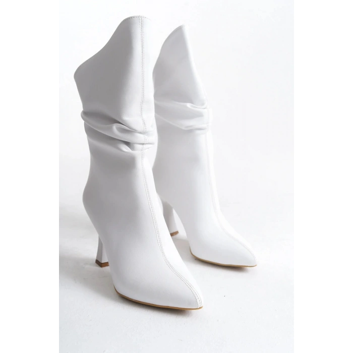 Marta Sivri Burun Körüklü Arkadan Fermuarlı Kadeh Topuklu Çizme