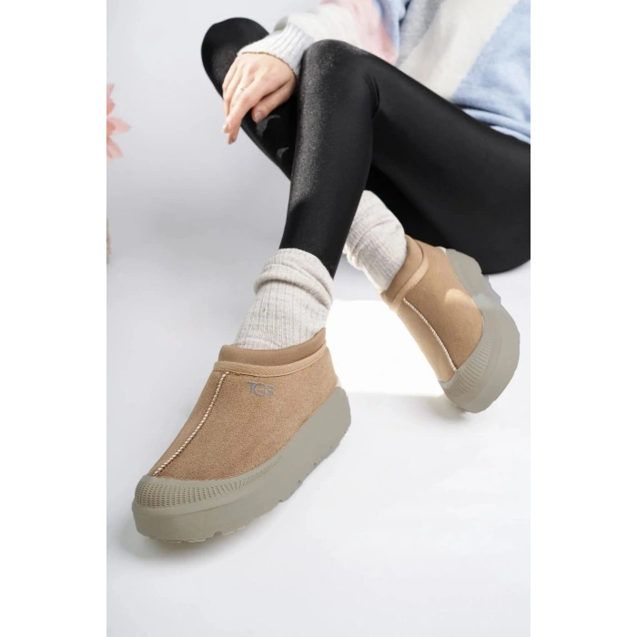 İçi Tüylü Kadın Kışlık Ayakkabı Bot