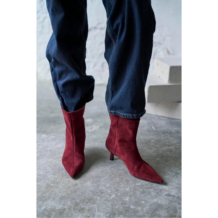 Trisha Sivri Burun Topuklu Sade Şık Kadın Kısa Süet Bot