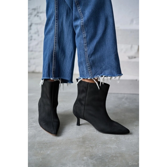 Trisha Sivri Burun Topuklu Sade Şık Kadın Kısa Süet Bot