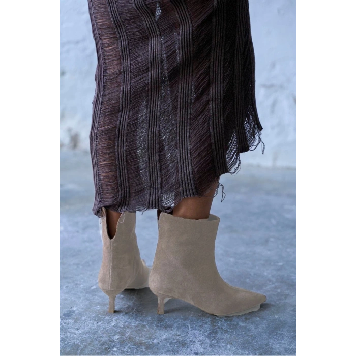 Trisha Sivri Burun Topuklu Sade Şık Kadın Kısa Süet Bot